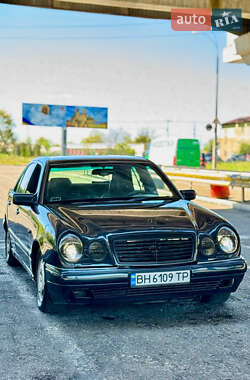 Седан Mercedes-Benz E-Class 1997 в Одесі
