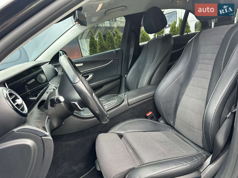 Седан Mercedes-Benz E-Class 2020 в Киеве