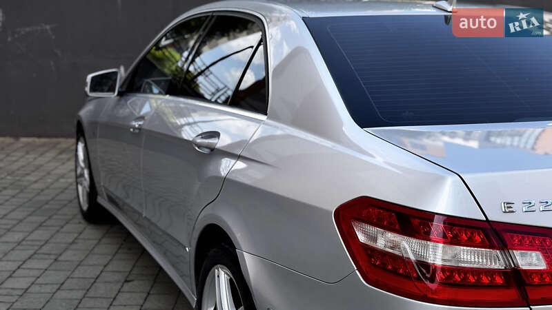 Седан Mercedes-Benz E-Class 2009 в Ивано-Франковске