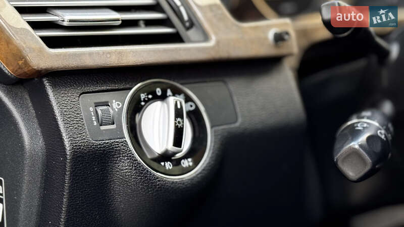 Седан Mercedes-Benz E-Class 2009 в Ивано-Франковске