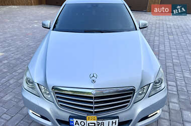 Седан Mercedes-Benz E-Class 2010 в 