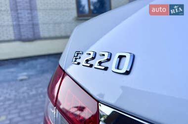 Седан Mercedes-Benz E-Class 2010 в 