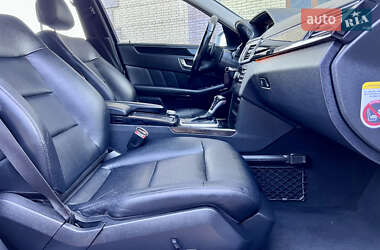 Седан Mercedes-Benz E-Class 2010 в 