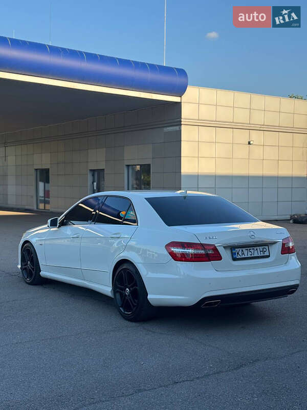 Mercedes-Benz E-Class 2012