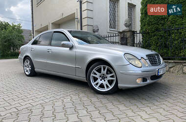 Седан Mercedes-Benz E-Class 2002 в Надворной