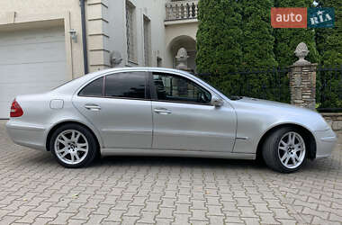 Седан Mercedes-Benz E-Class 2002 в 