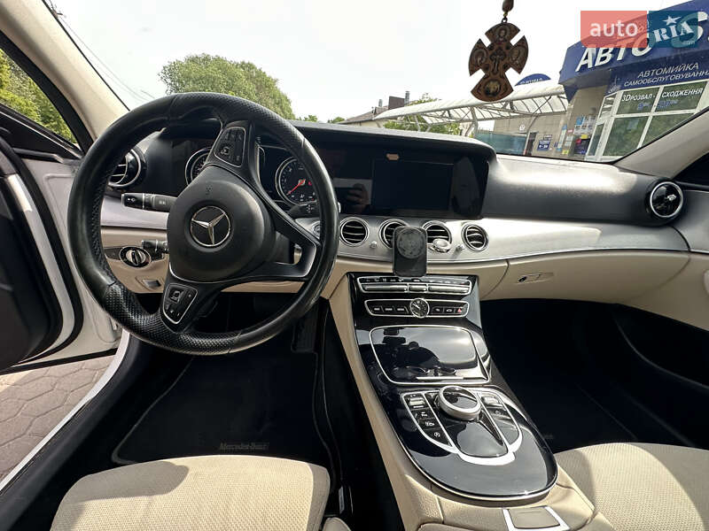 Седан Mercedes-Benz E-Class 2016 в Луцке