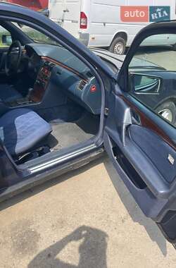 Седан Mercedes-Benz E-Class 1998 в 