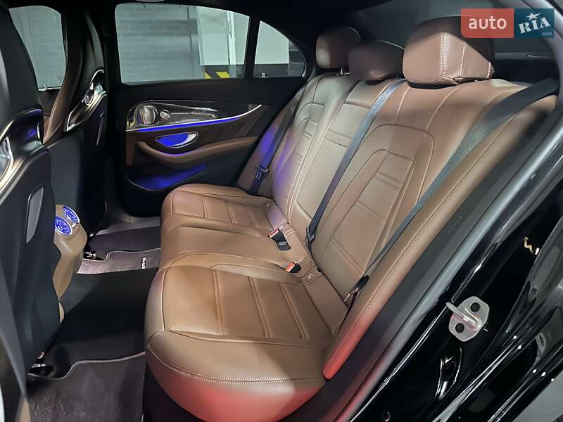 Седан Mercedes-Benz E-Class 2021 в Днепре