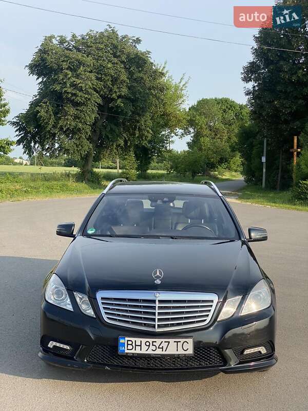 Универсал Mercedes-Benz E-Class 2010 в Городенке