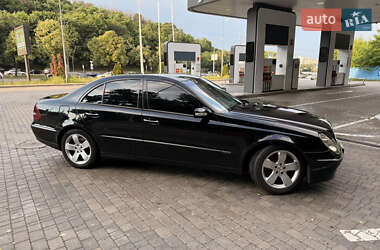 Седан Mercedes-Benz E-Class 2002 в 