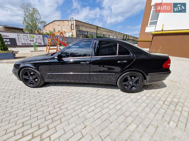 Седан Mercedes-Benz E-Class 2002 в Івано-Франківську