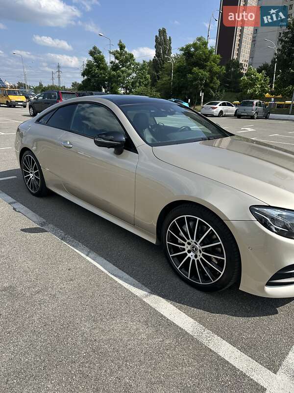 Купе Mercedes-Benz E-Class 2020 в Києві фото 4 Купе Mercedes-Benz E-Class 2020 в Києві