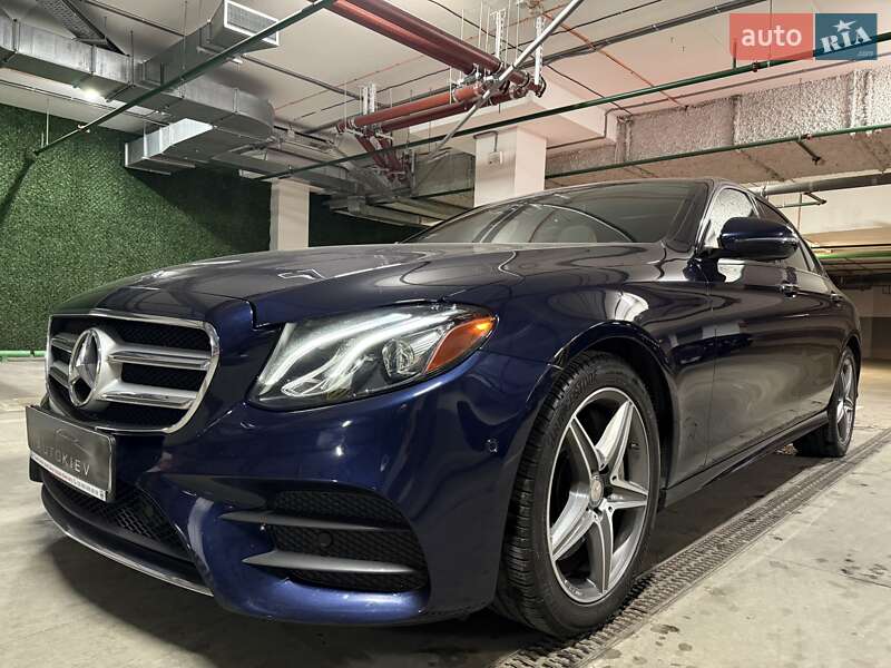 Седан Mercedes-Benz E-Class 2016 в Киеве