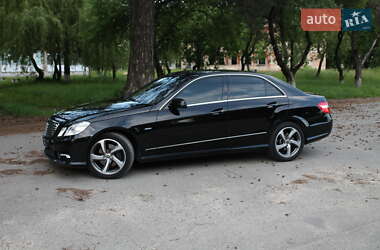 Седан Mercedes-Benz E-Class 2010 в 