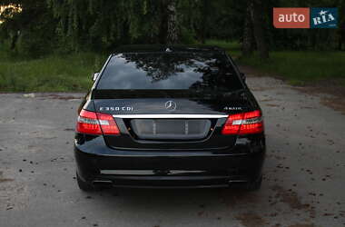 Седан Mercedes-Benz E-Class 2010 в 