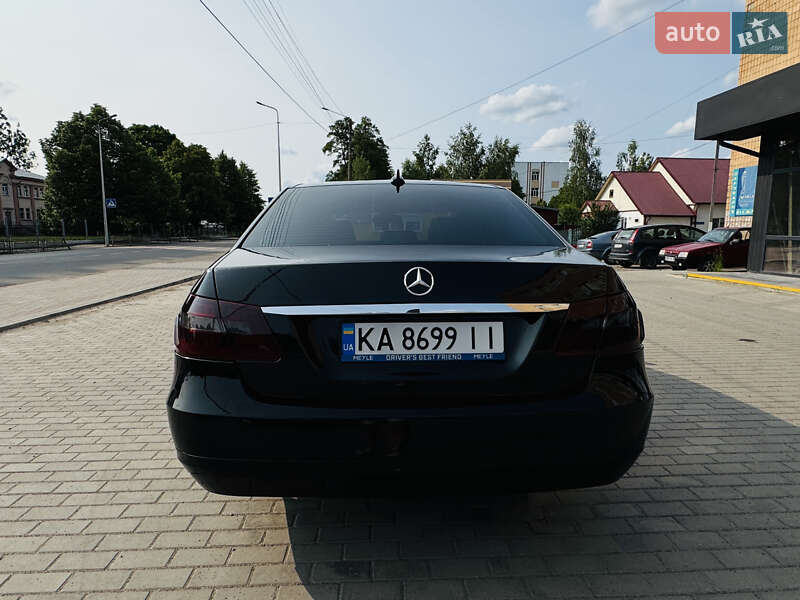Седан Mercedes-Benz E-Class 2013 в Костополе