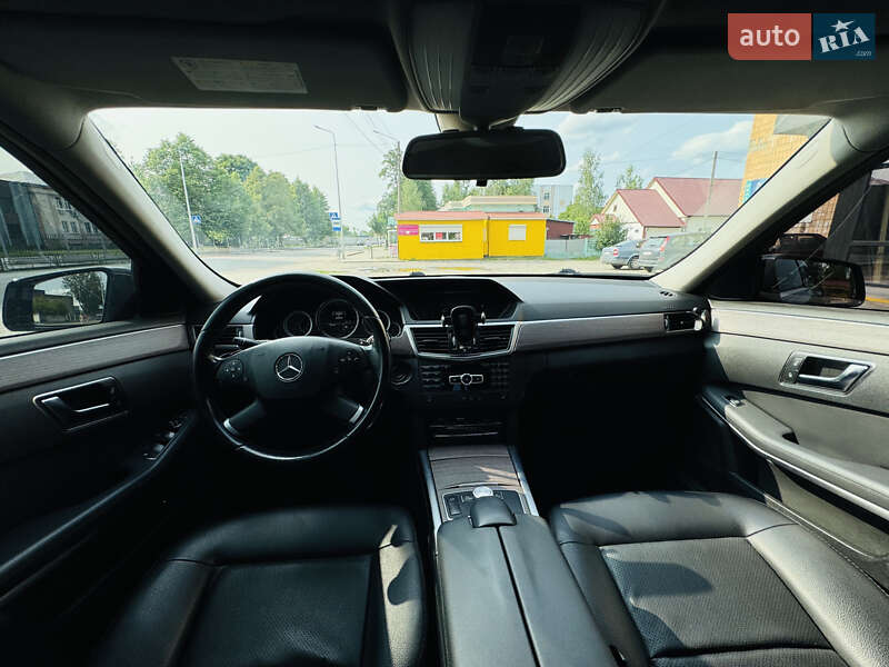 Седан Mercedes-Benz E-Class 2013 в Костополе