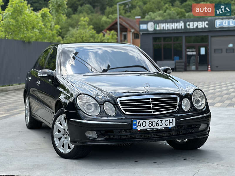Седан Mercedes-Benz E-Class 2003 в Сваляве