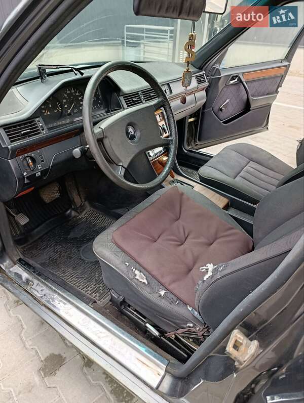 Седан Mercedes-Benz E-Class 1993 в Луцке