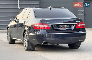 Седан Mercedes-Benz E-Class 2011 в 