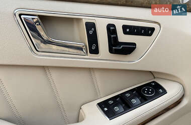Седан Mercedes-Benz E-Class 2011 в 