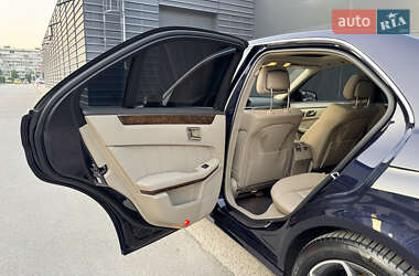 Седан Mercedes-Benz E-Class 2011 в 