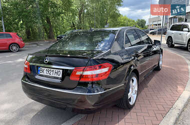 Седан Mercedes-Benz E-Class 2011 в 