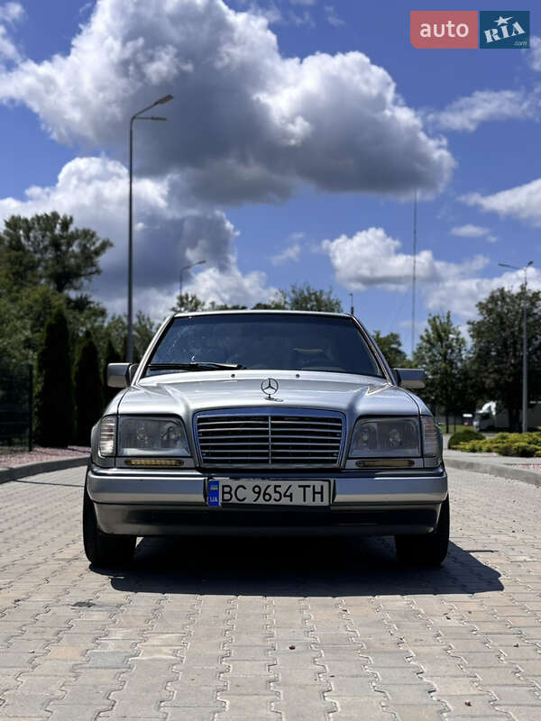 Седан Mercedes-Benz E-Class 1994 в 