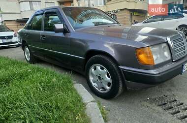 Седан Mercedes-Benz E-Class 1992 в 