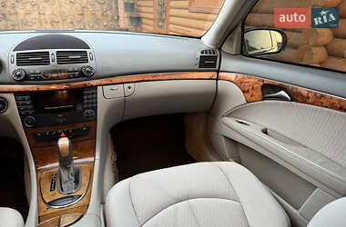 Седан Mercedes-Benz E-Class 2003 в 