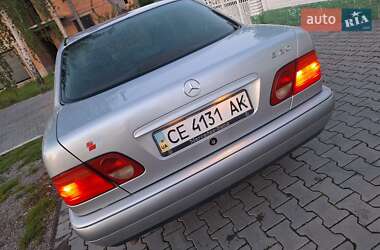 Седан Mercedes-Benz E-Class 2000 в 