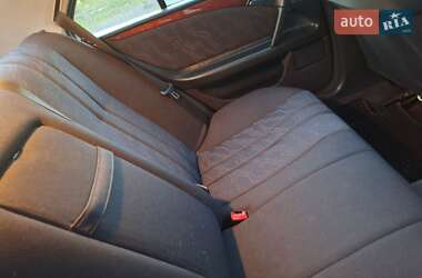 Седан Mercedes-Benz E-Class 2000 в 