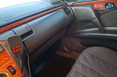 Седан Mercedes-Benz E-Class 2000 в 