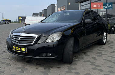 Седан Mercedes-Benz E-Class 2010 в 