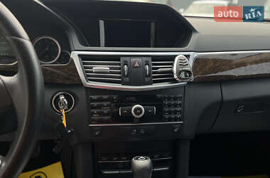 Седан Mercedes-Benz E-Class 2010 в 