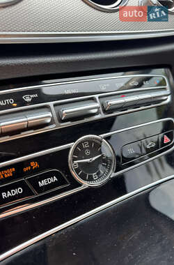 Седан Mercedes-Benz E-Class 2016 в 