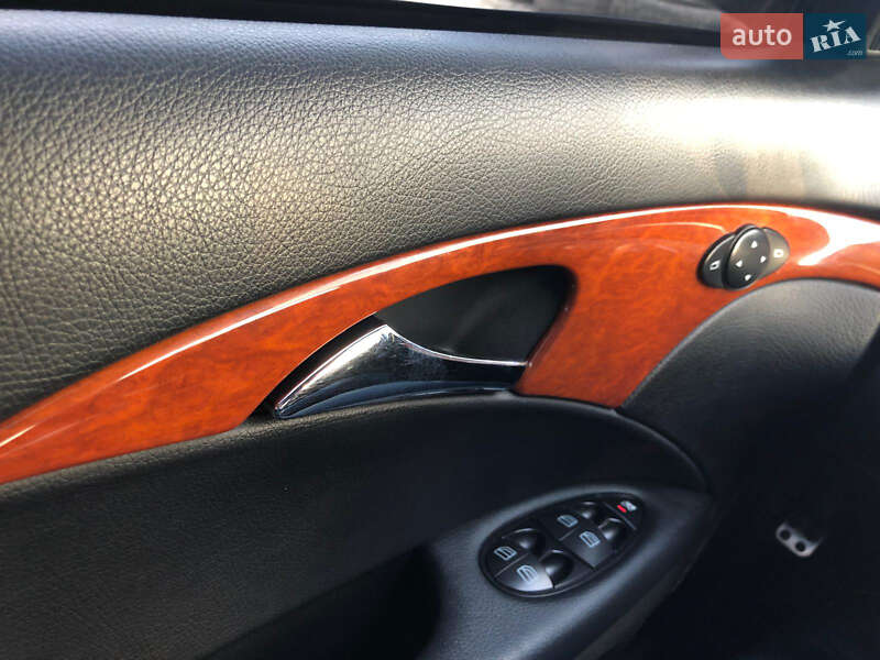 Седан Mercedes-Benz E-Class 2007 в Львове