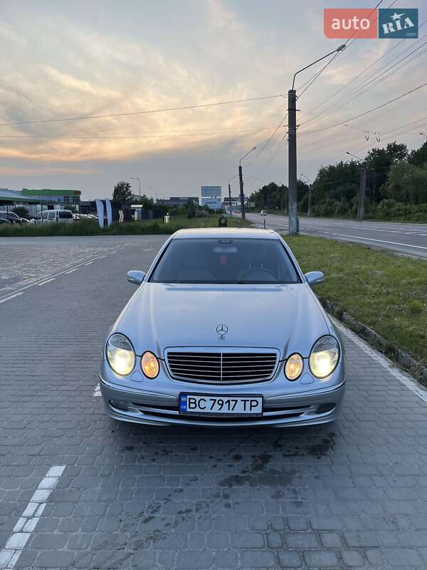 Mercedes-Benz E-Class 2005