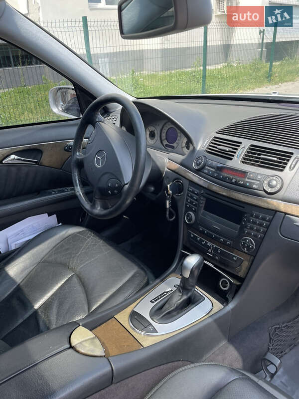 Седан Mercedes-Benz E-Class 2002 в Харькове