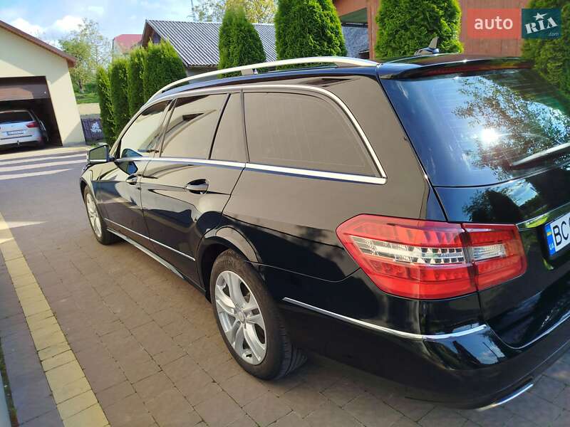 Універсал Mercedes-Benz E-Class 2012 в Хирові