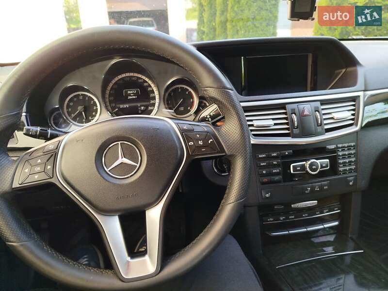 Універсал Mercedes-Benz E-Class 2012 в Хирові