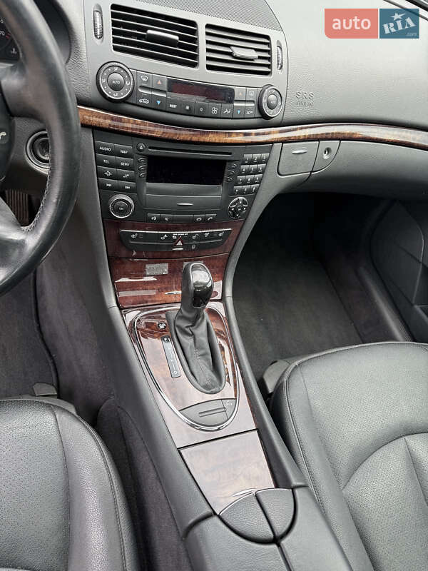 Седан Mercedes-Benz E-Class 2004 в Луцке