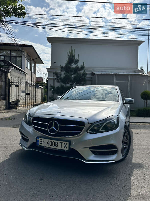 Седан Mercedes-Benz E-Class 2011 в 