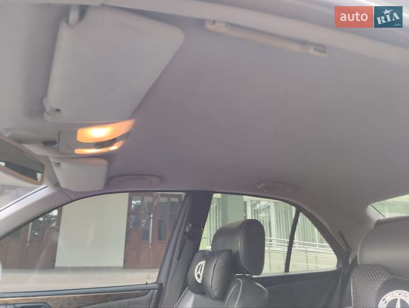 Седан Mercedes-Benz E-Class 2002 в Тульчине