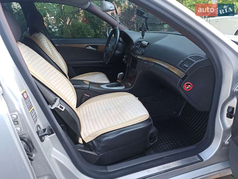Седан Mercedes-Benz E-Class 2004 в Гайсину