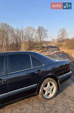 Седан Mercedes-Benz E-Class 1997 в 
