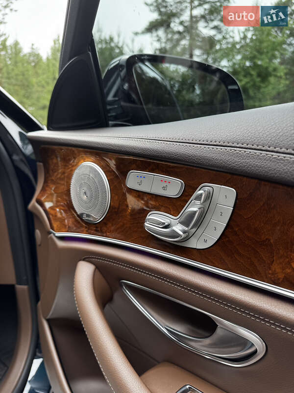 Седан Mercedes-Benz E-Class 2016 в Кропивницком