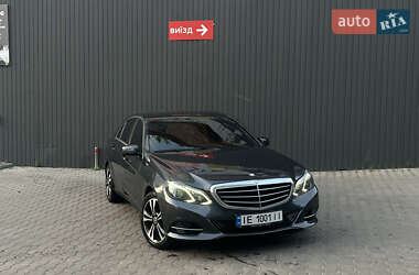 Седан Mercedes-Benz E-Class 2013 в Чернівцях