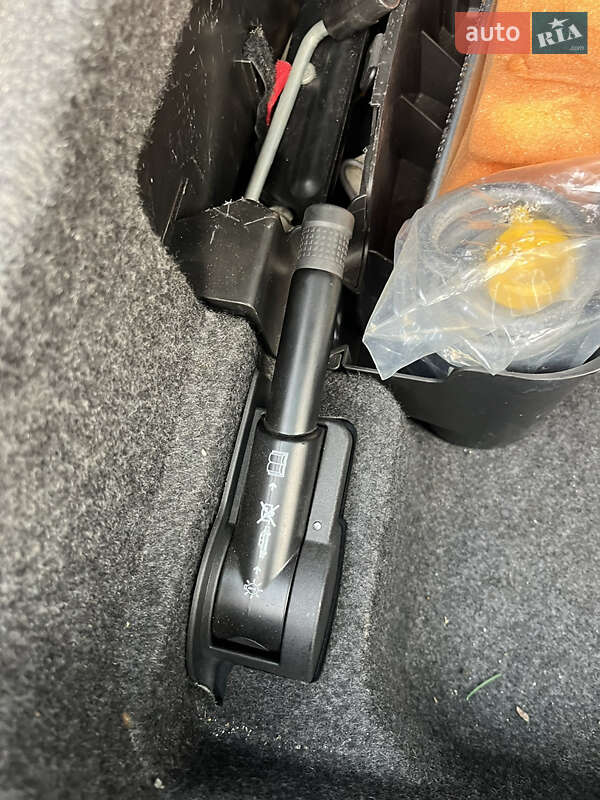 Універсал Mercedes-Benz E-Class 2004 в Львові